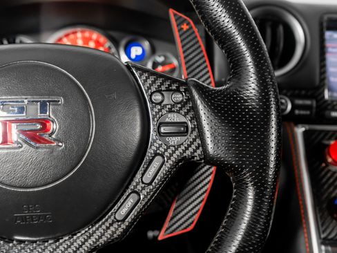 Used 2009 Nissan GT-R Premium image 44