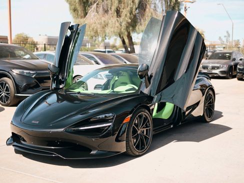 Used 2026 McLaren 750S Spider image 13