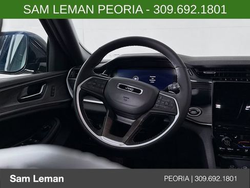 New 2025 Jeep Grand Cherokee Limited w/ Black Appearance Package AWD/4WD image 11