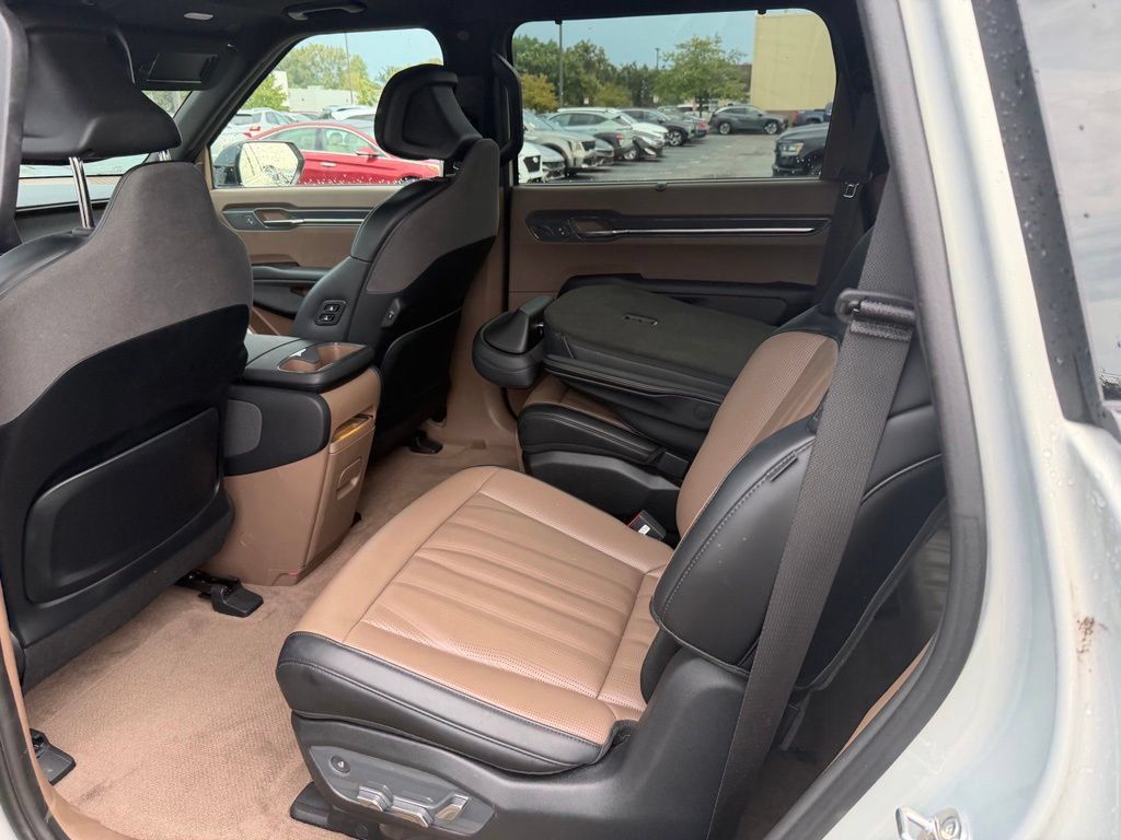 Used 2024 Kia EV9 GT-Line AWD/4WD image 7