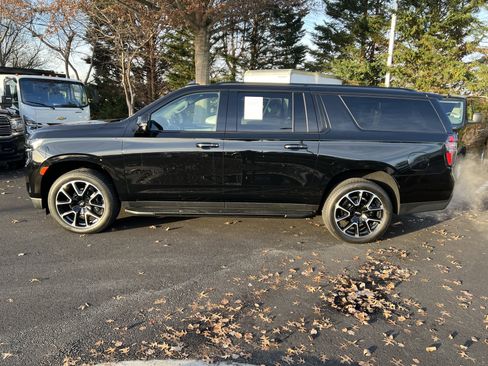 Certified 2024 Chevrolet Suburban RST w/ Luxury Package image 7