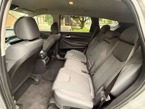 Used 2023 Hyundai Santa Fe SEL FWD image 7