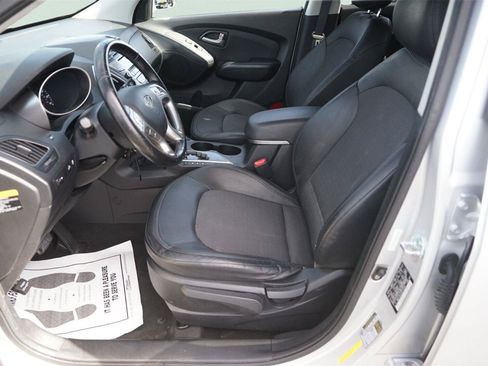 Used 2011 Hyundai Tucson GLS FWD image 9