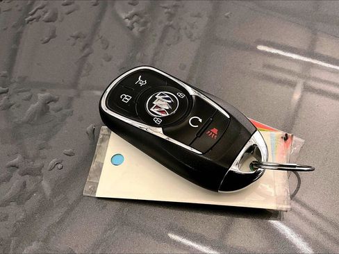 Used 2021 Buick Encore GX Select w/ Sport Touring Package image 9