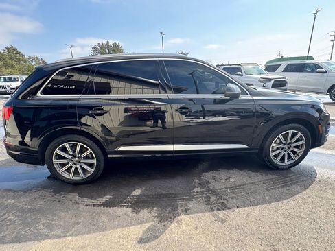 Used 2019 Audi Q7 3.0T Premium w/ Cold Weather Package image 7