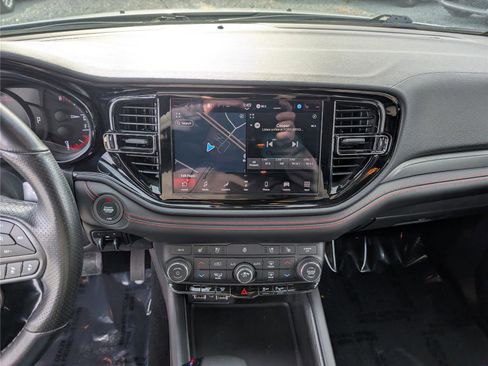 Used 2024 Dodge Durango GT image 19