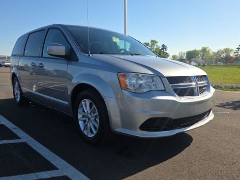 Used 2016 Dodge Grand Caravan SXT image 1