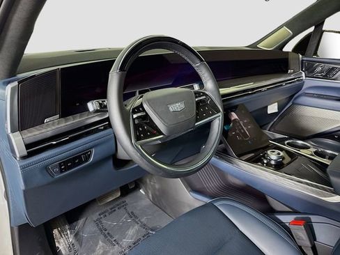 Used 2025 Cadillac Escalade IQ Sport 2 AWD/4WD image 9