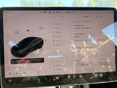 Used 2022 Tesla Model 3 Long Range AWD/4WD image 14