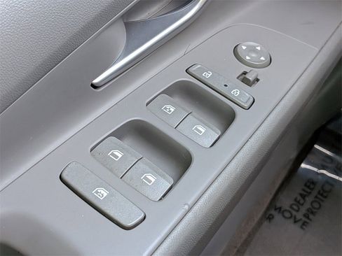 Used 2022 Hyundai Elantra SEL image 20