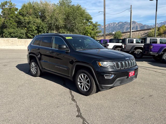 Used 2021 Jeep Grand Cherokee Laredo AWD/4WD image 9