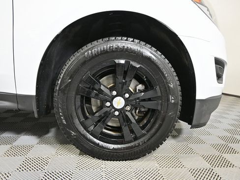 Used 2017 Chevrolet Equinox LS image 11