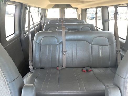 Used 2017 Chevrolet Express 3500 LS w/ Cold Climate Package image 17