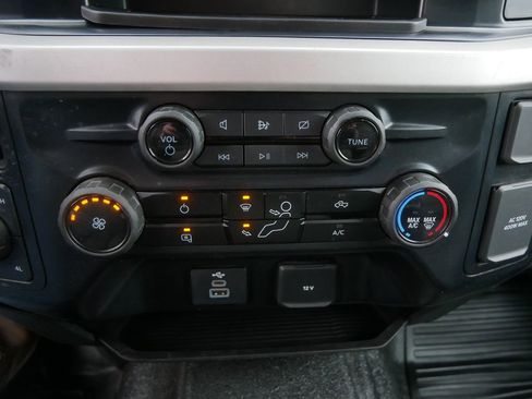 Used 2024 Ford F350 XLT w/ FX4 Off-Road Package image 21