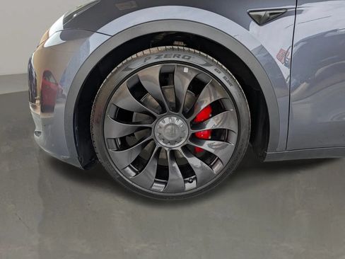 Used 2022 Tesla Model Y Performance AWD/4WD image 15