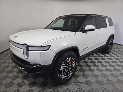 Used 2022 Rivian R1S Launch Edition image 1