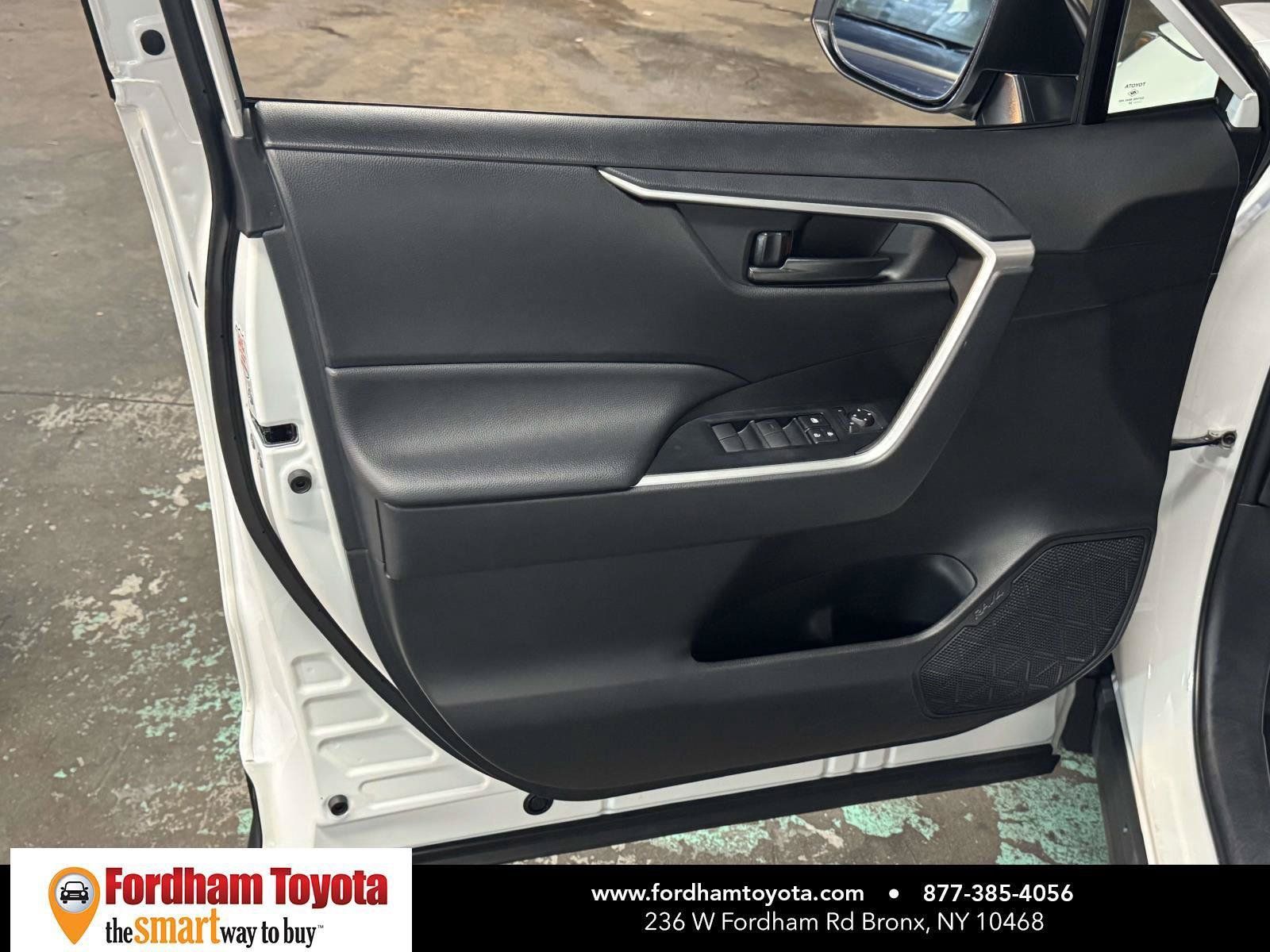 Certified 2025 Toyota RAV4 LE AWD/4WD image 14