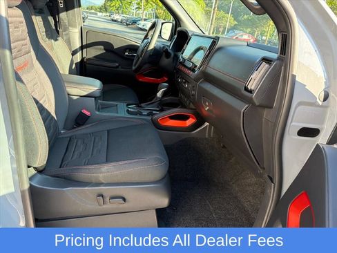 Used 2025 Nissan Frontier PRO-4X w/ Pro Convenience Package AWD/4WD image 19