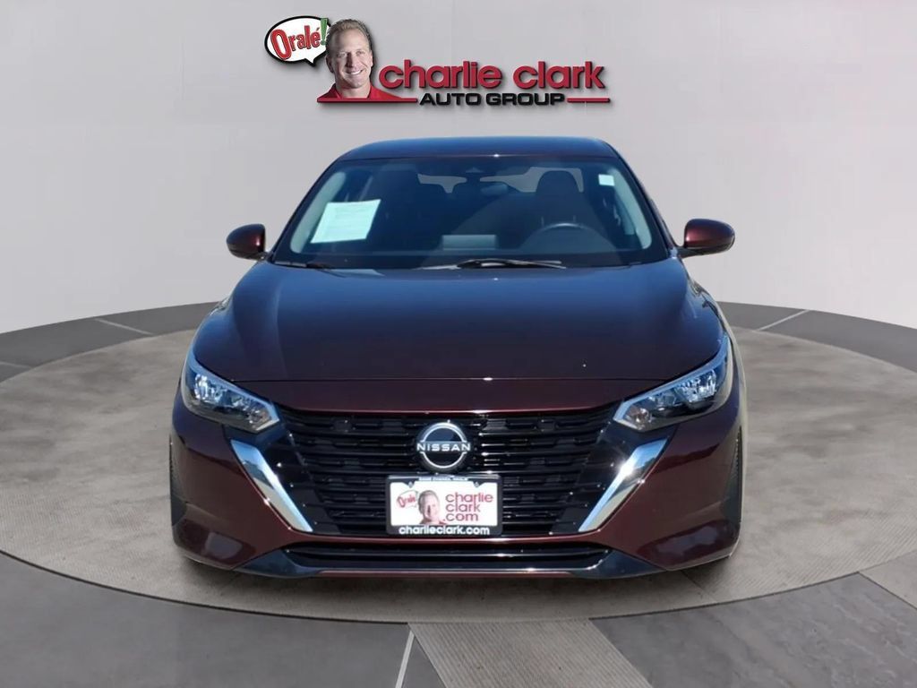 Used 2025 Nissan Sentra SV w/ All-Weather Package FWD image 8