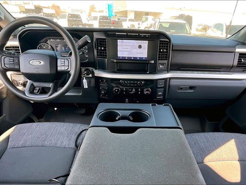 Used 2024 Ford F250 XLT w/ FX4 Off-Road Package image 15