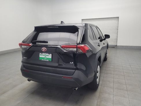 Used 2022 Toyota RAV4 LE image 9