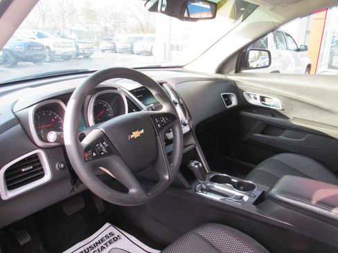 Used 2017 Chevrolet Equinox LS image 11