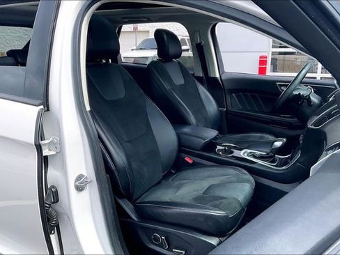 Used 2016 Ford Edge Sport image 7