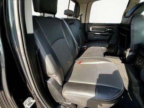 Used 2016 RAM 1500 Laramie image 28