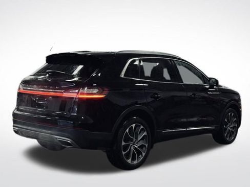 Used 2022 Lincoln Nautilus Reserve image 6