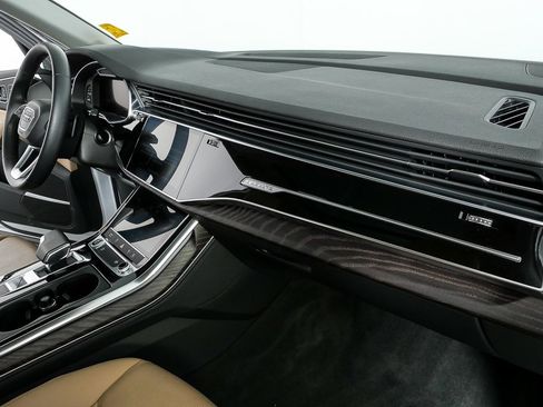 Used 2022 Audi Q7 3.0T Premium Plus w/ Premium Plus Package image 25