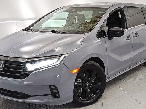 Used 2023 Honda Odyssey Sport image 6