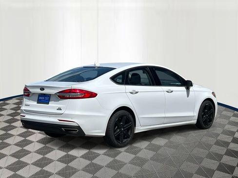 Used 2020 Ford Fusion SE AWD/4WD image 5