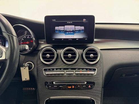 Used 2017 Mercedes-Benz GLC 300 4MATIC Coupe image 4