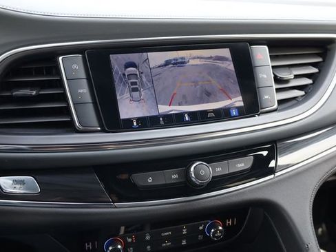 Used 2024 Buick Enclave Premium image 22