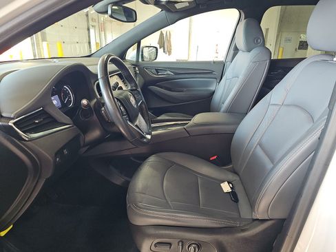Used 2023 Buick Enclave Essence AWD/4WD image 5