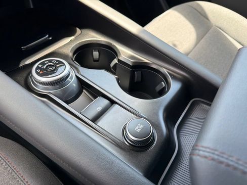 Used 2025 Ford Explorer Active RWD image 32