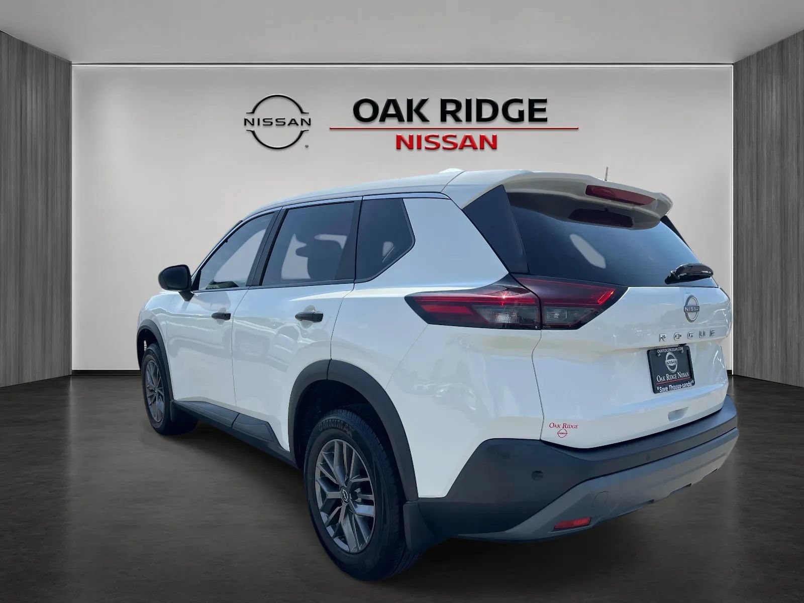 Used 2023 Nissan Rogue S FWD image 5