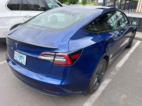 Used 2021 Tesla Model 3 Standard Range Plus RWD image 3