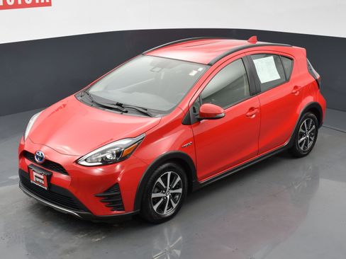 Used 2018 Toyota Prius C Two FWD image 24