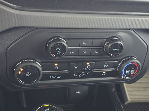 Used 2023 Ford Bronco 2-Door image 19