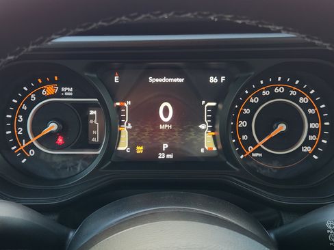 New 2026 Jeep Wrangler Unlimited Rubicon AWD/4WD image 13