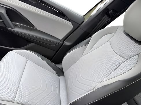New 2026 Volkswagen Tiguan SE R-Line AWD/4WD image 24