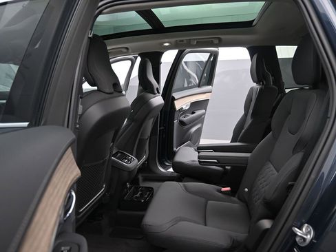 New 2026 Volvo XC90 B6 Plus image 21