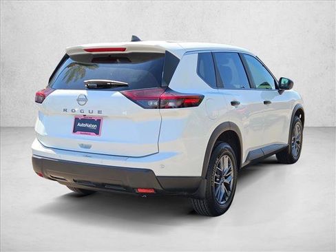 Used 2025 Nissan Rogue S FWD image 5