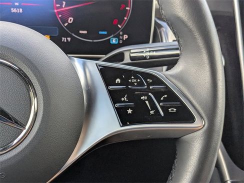 Used 2025 Mercedes-Benz GLC 300 image 27