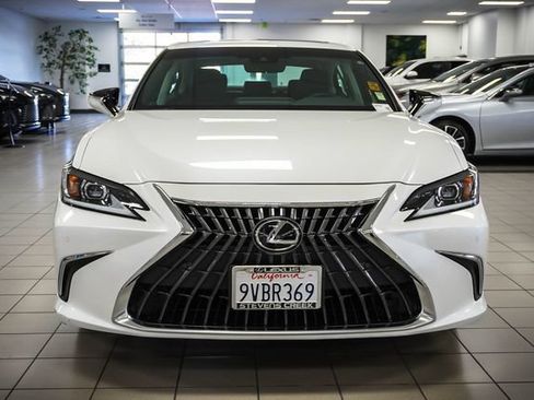 Certified 2025 Lexus ES 300h w/ Premium Package FWD image 4