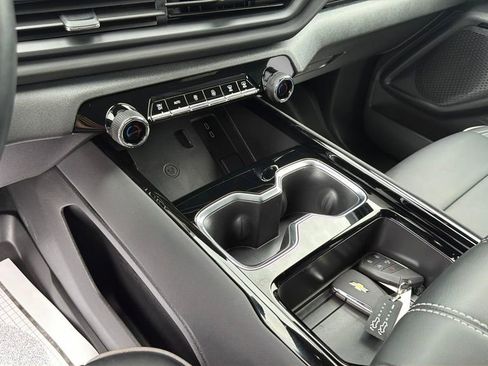 Certified 2026 Chevrolet Silverado EV LT AWD/4WD image 24