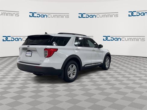 Used 2021 Ford Explorer XLT image 8