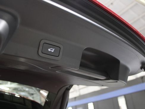 Used 2017 Jaguar F-PACE Prestige AWD/4WD image 14