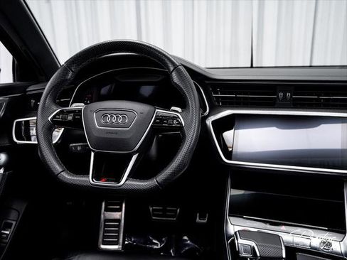 Used 2022 Audi RS 6 AWD/4WD image 32